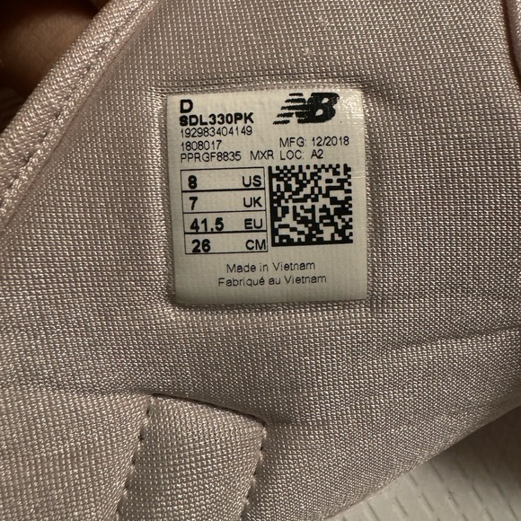 New balance pink and white slides - Picture 5 of 5